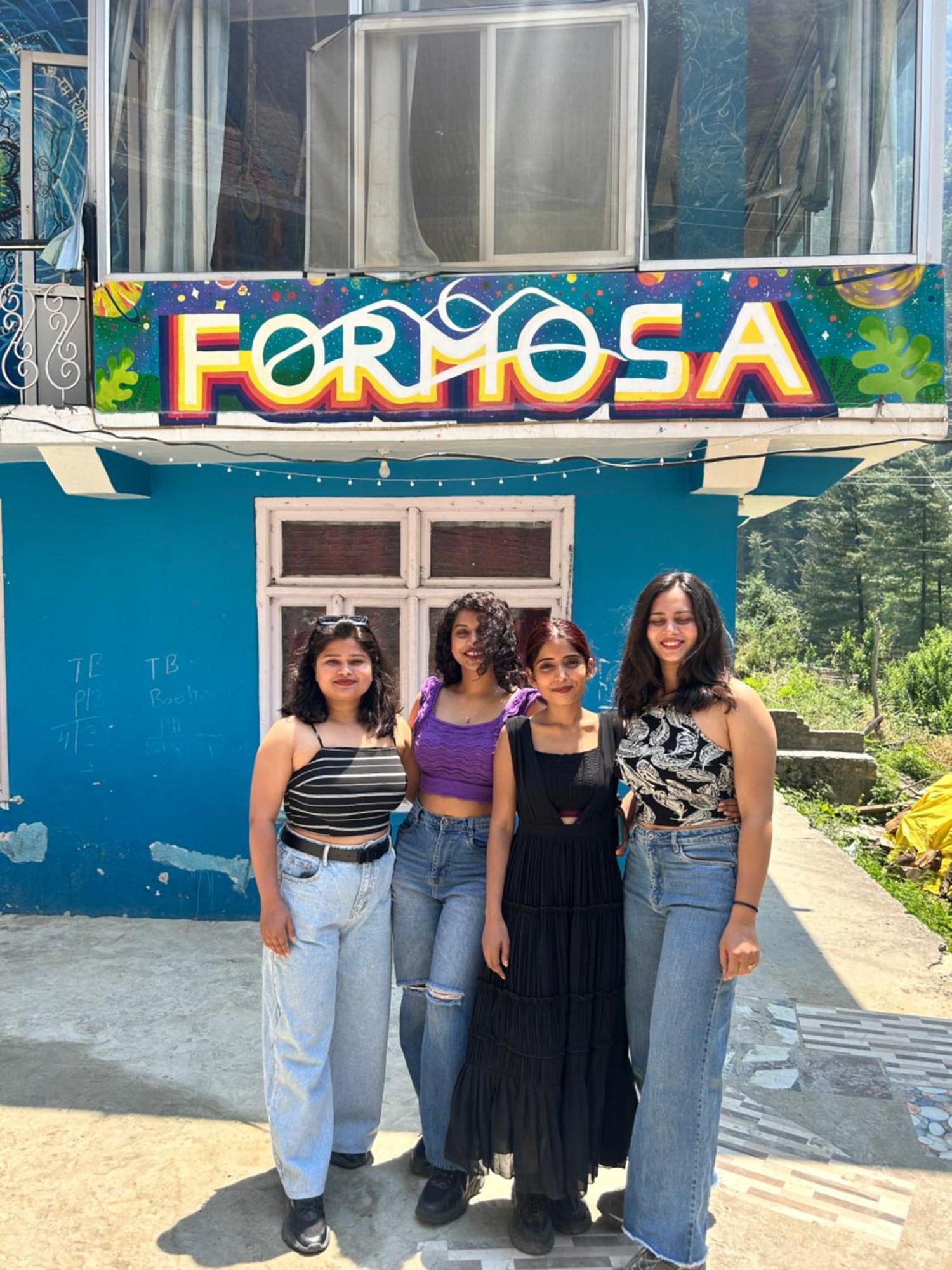 Formosa Hostel & Cafe Касоль Экстерьер фото